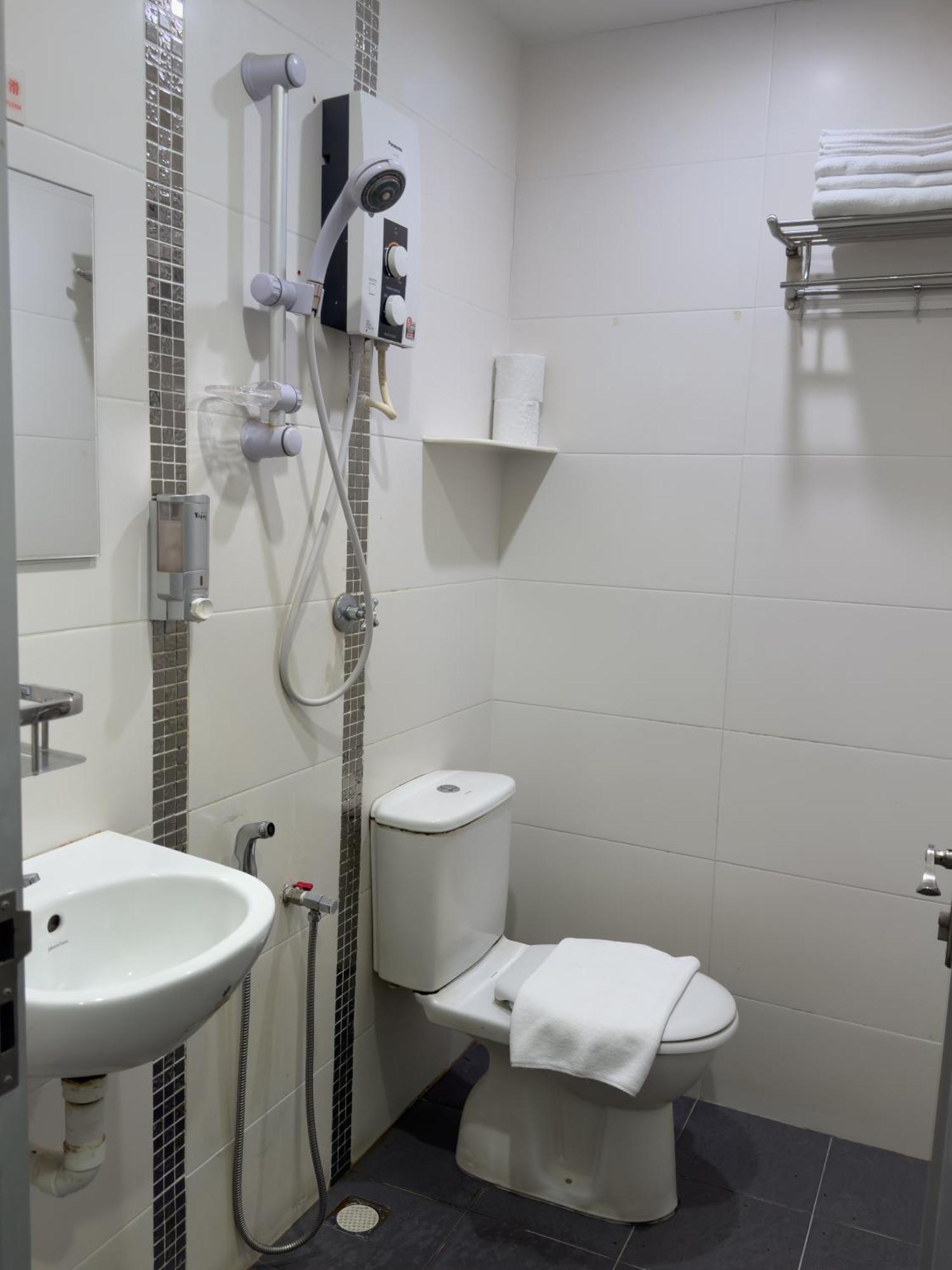 Inn Residence 18 Джордж Таун Екстериор снимка