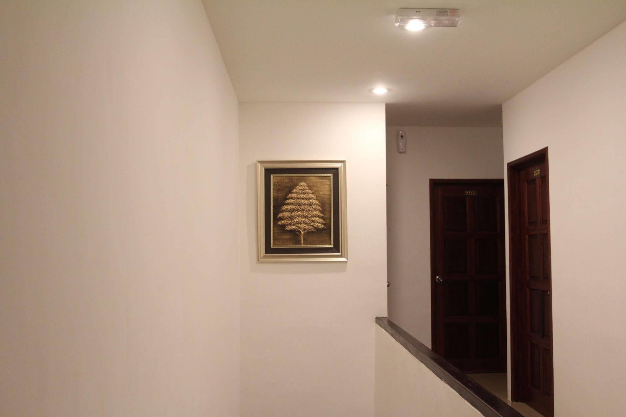 Inn Residence 18 Джордж Таун Екстериор снимка